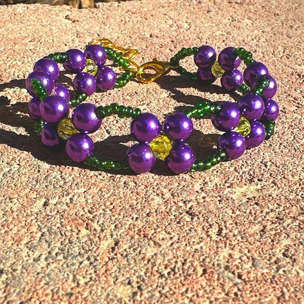 Dark Purple and Green Floral Beaded Bracelet with Gold Colored Accents